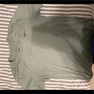 Nike men’s t shirt
